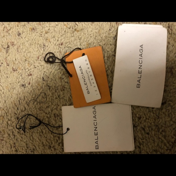 Large Balenciaga bag. Authentic. Offers welcome - Picture 4 of 5